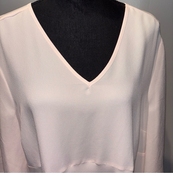 NWT Melissa McCarthy Seven7 Plus Bell Sleeve Sheer Tunic Blouse Soft Pink 1X - Picture 4 of 10